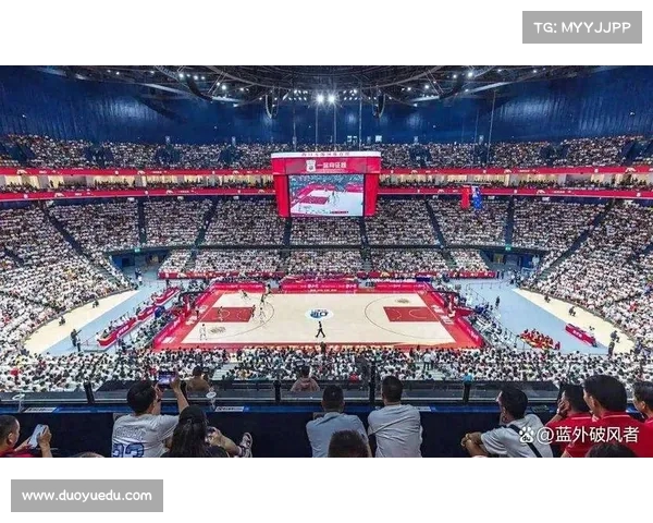 《深度解析NBA赛事背后故事，带你走进篮球世界的精彩瞬间》