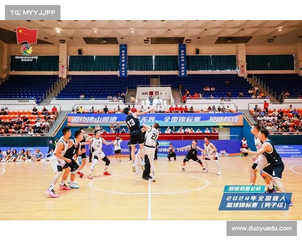 篮球激情燃烧在赛场 NBA球迷歌声唱响荣耀与梦想 篮球激情燃烧在赛场 NBA球迷歌声唱响荣耀与梦想